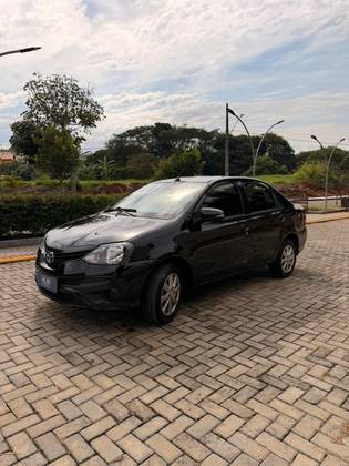 TOYOTA ETIOS 1.5 X PLUS SEDAN 16V FLEX 4P AUTOMÁTICO TOYOTA ETIOS 1.5 X PLUS SEDAN 16V FLEX 4P AUTOMÁTICO
